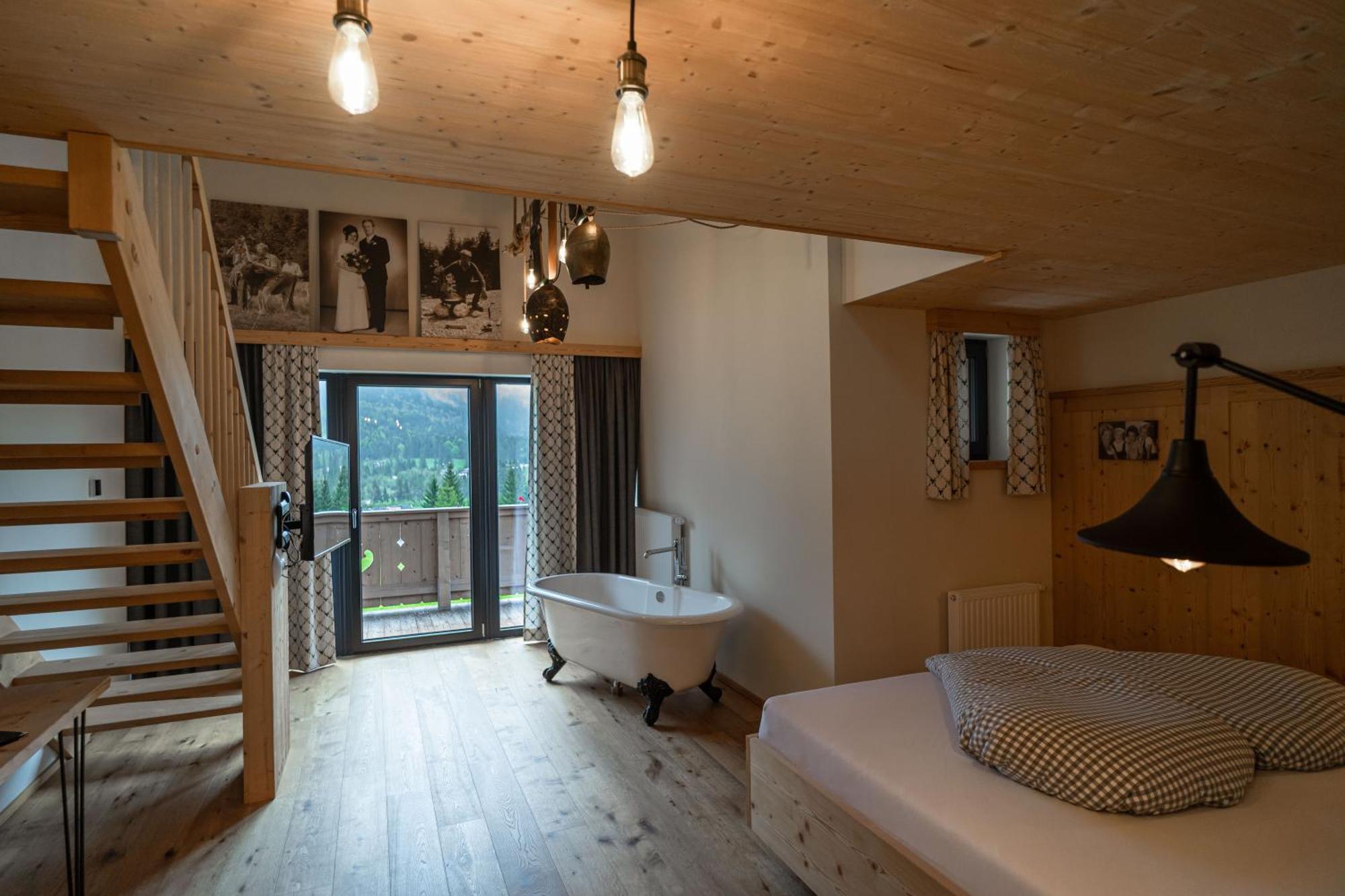 Hotel Landhaus Tirolerherz Занкт-Ульріх-ам-Піллерзе Номер фото