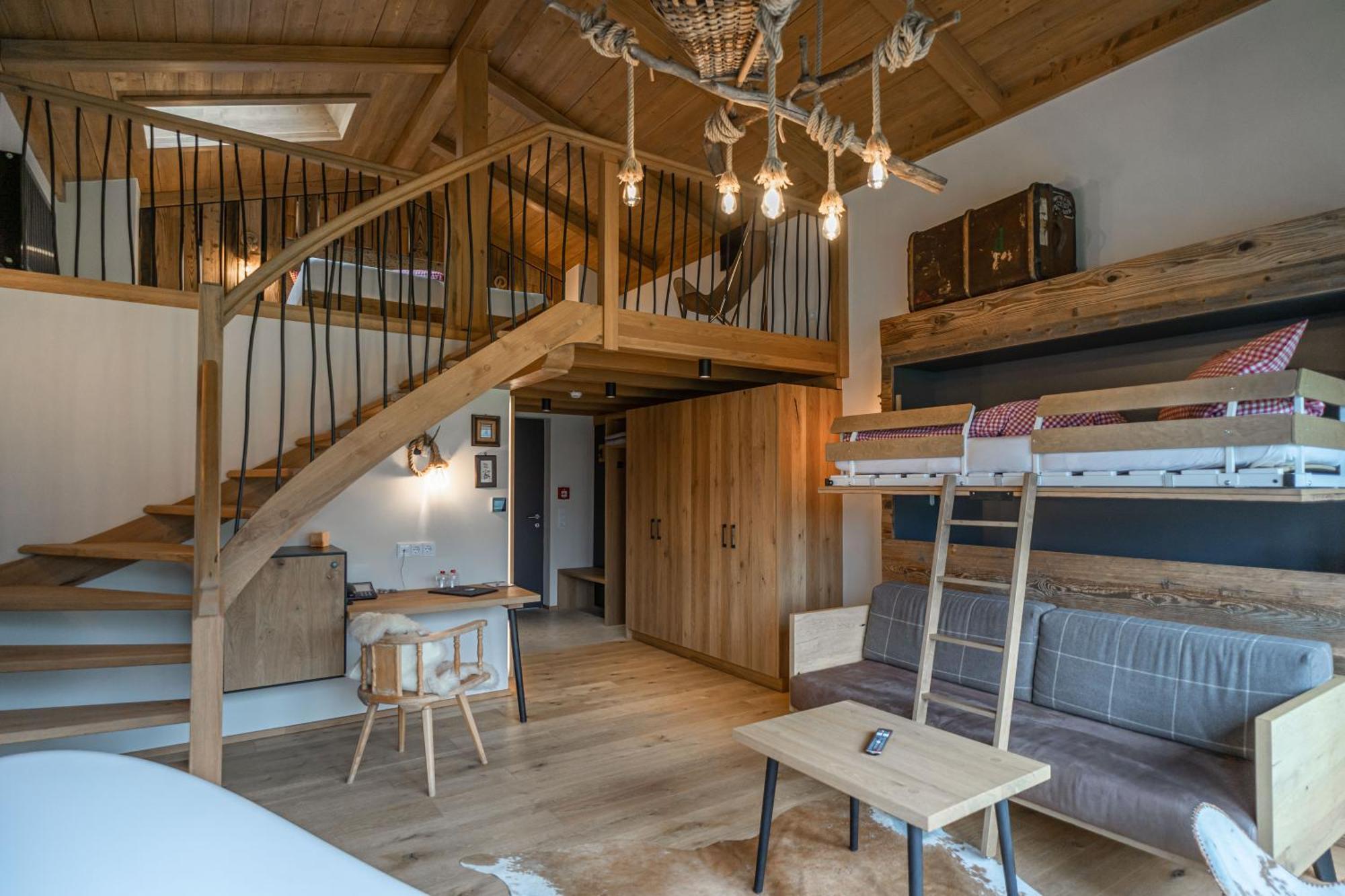 Hotel Landhaus Tirolerherz Занкт-Ульріх-ам-Піллерзе Номер фото